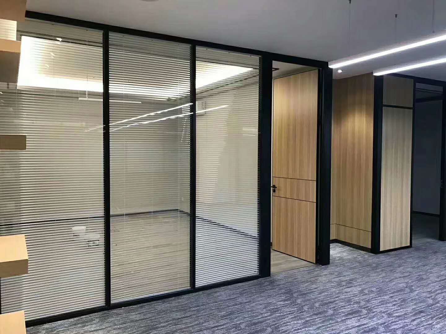 吴中区国际科技大厦玻璃隔断安装
